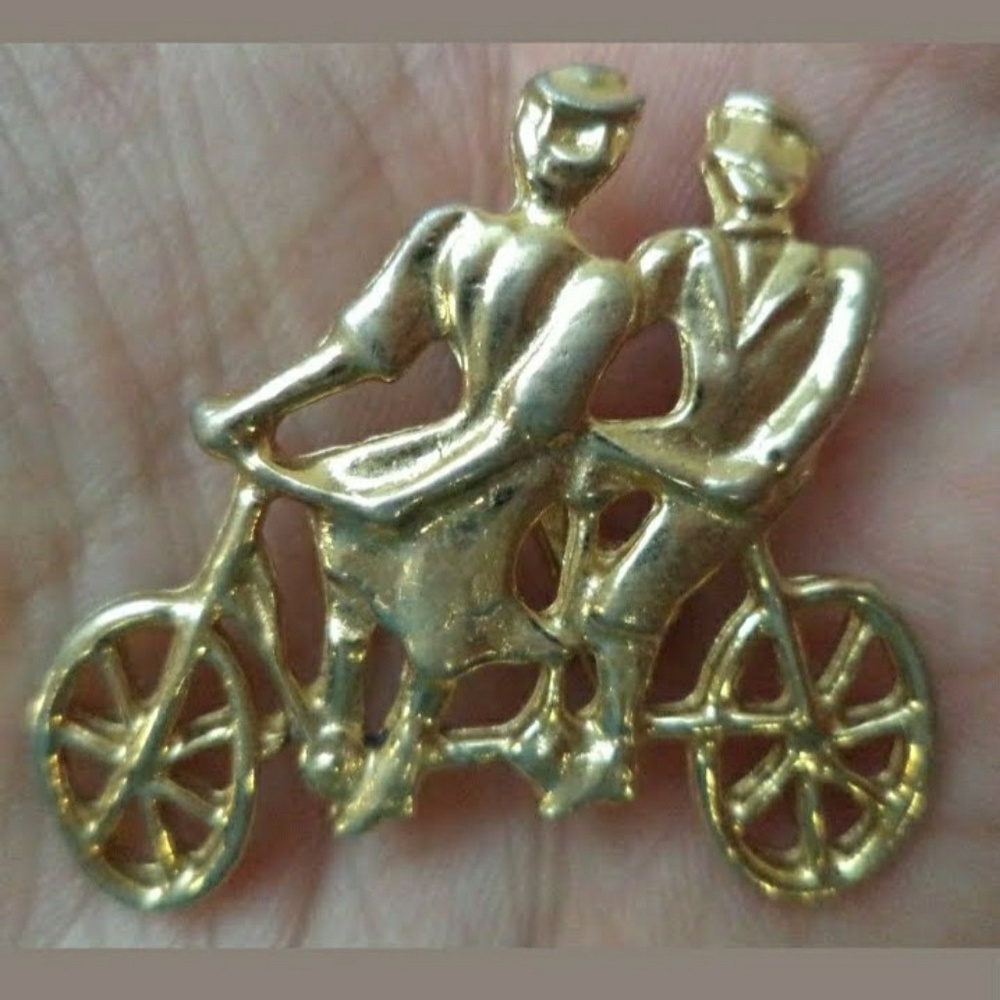 VNTG Gold Tone Couple on a Tandem Bicycle Brooch